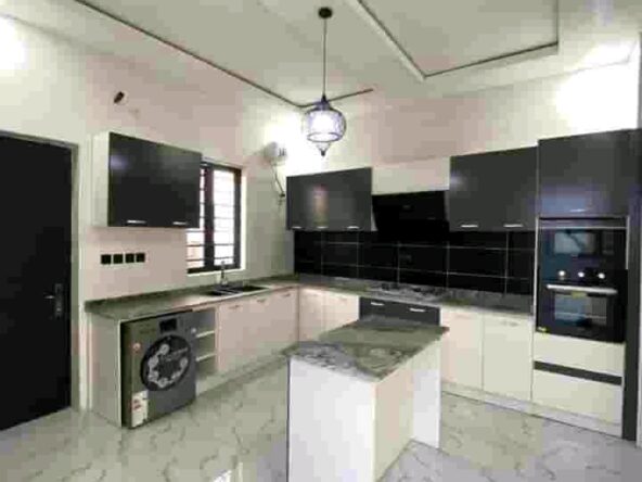 SWIMMING POOL - IKOTA = N165M (4)